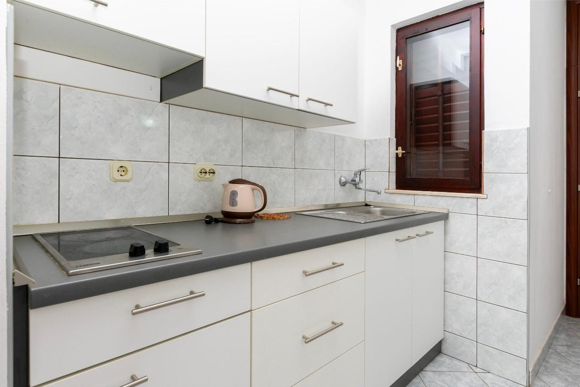 Apartments Ivo - Sea View; Pisak Exterior foto