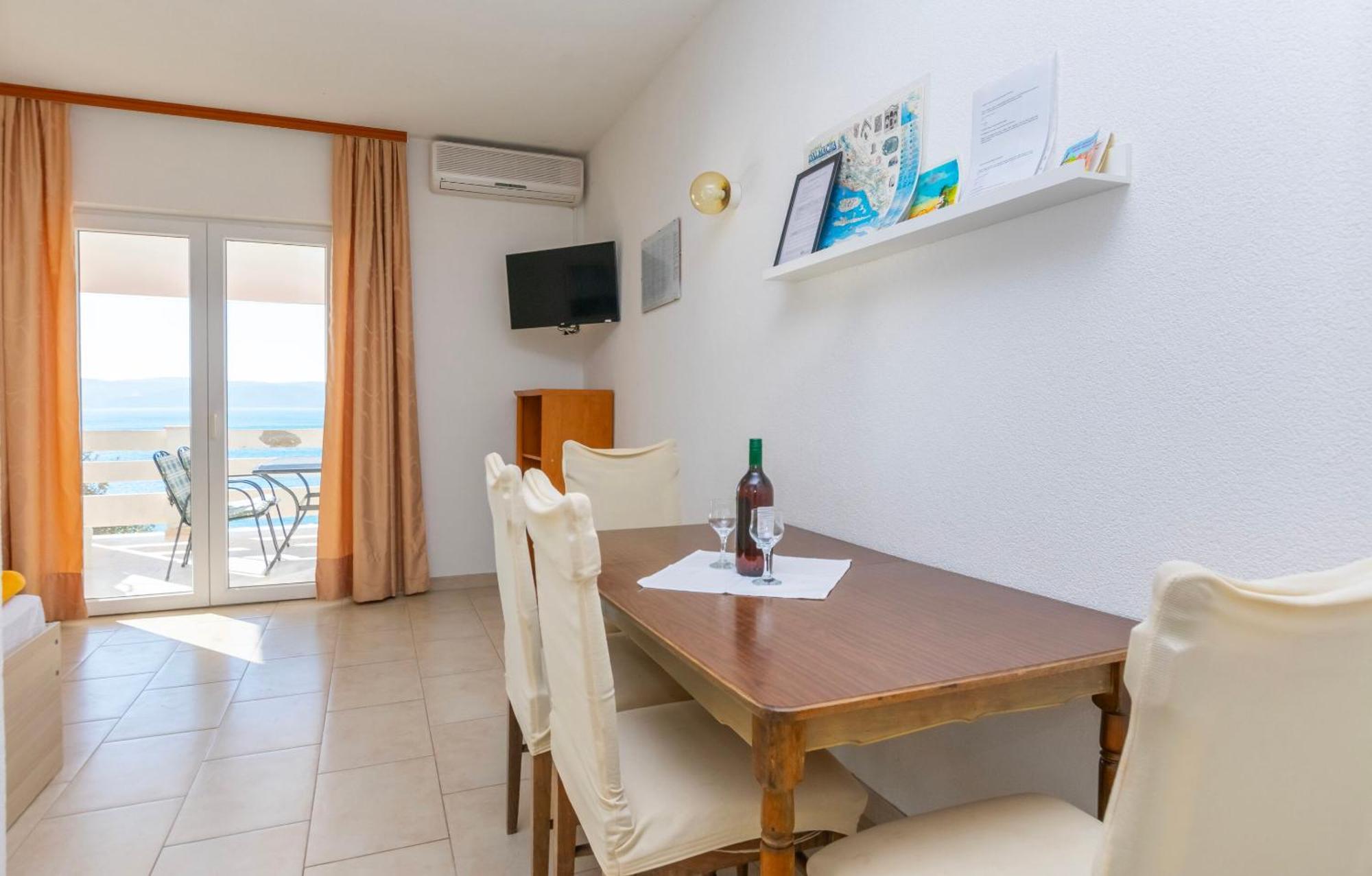 Apartments Ivo - Sea View; Pisak Exterior foto
